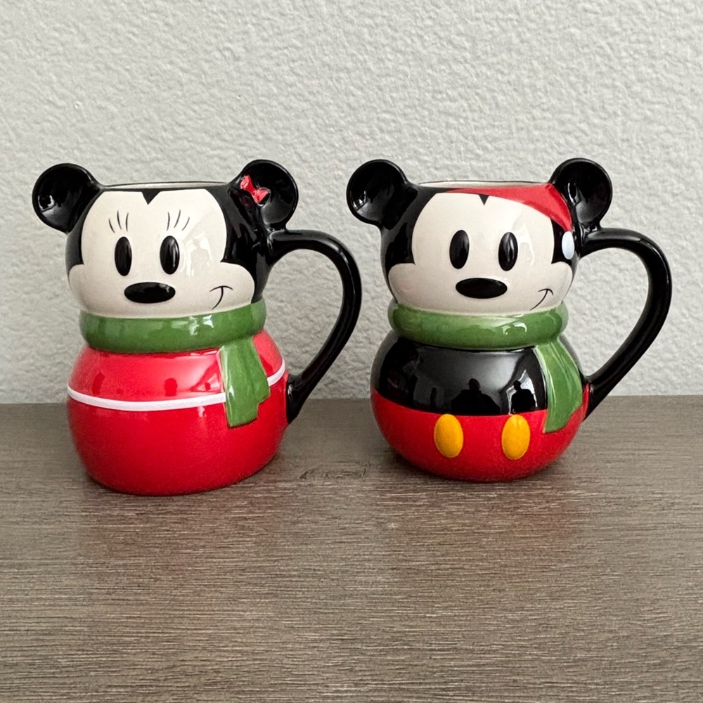 NWT! ⭐️ Disney • Mickey & Minnie Mouse Holiday Mugs - Set of 2
